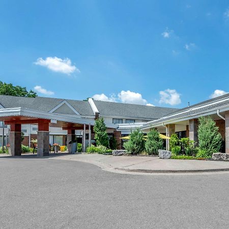 Quality Inn & Suites Brampton Exteriér fotografie