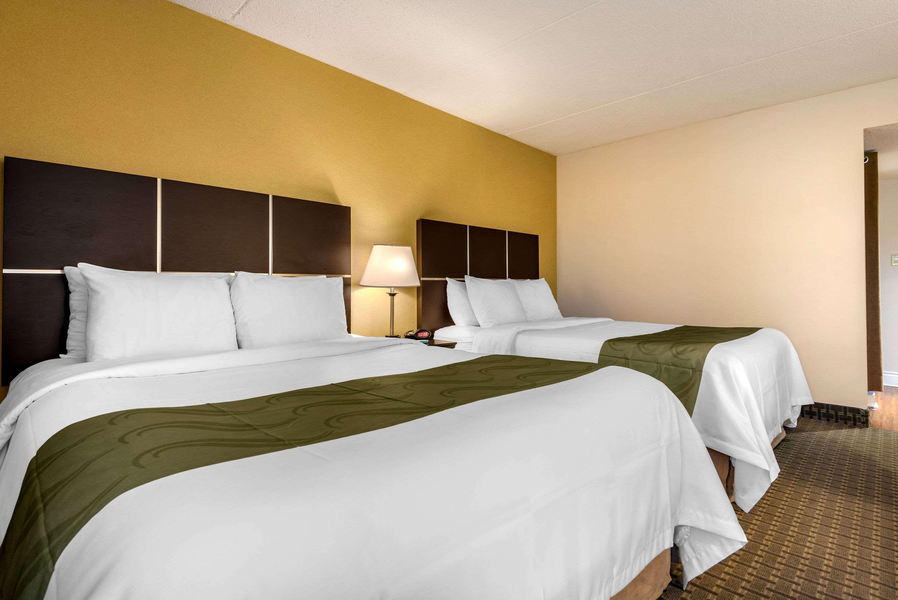 Quality Inn & Suites Brampton Exteriér fotografie
