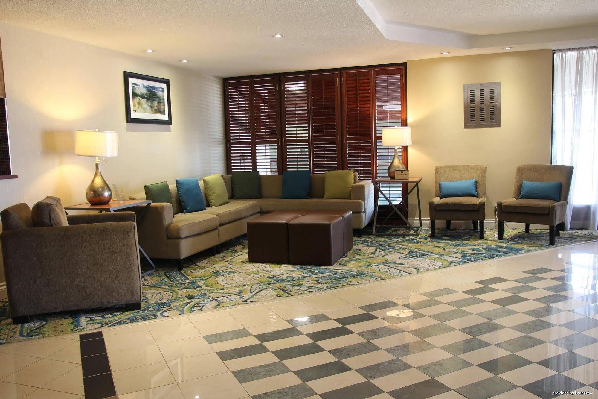 Quality Inn & Suites Brampton Exteriér fotografie
